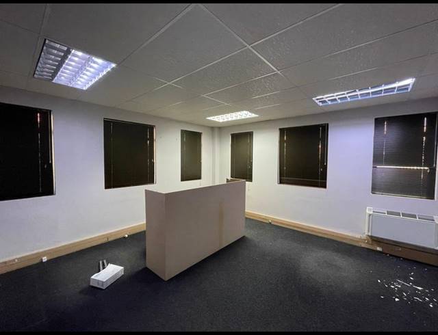 BUSINESS PROPERTY TO RENT IN DIE HOEWES